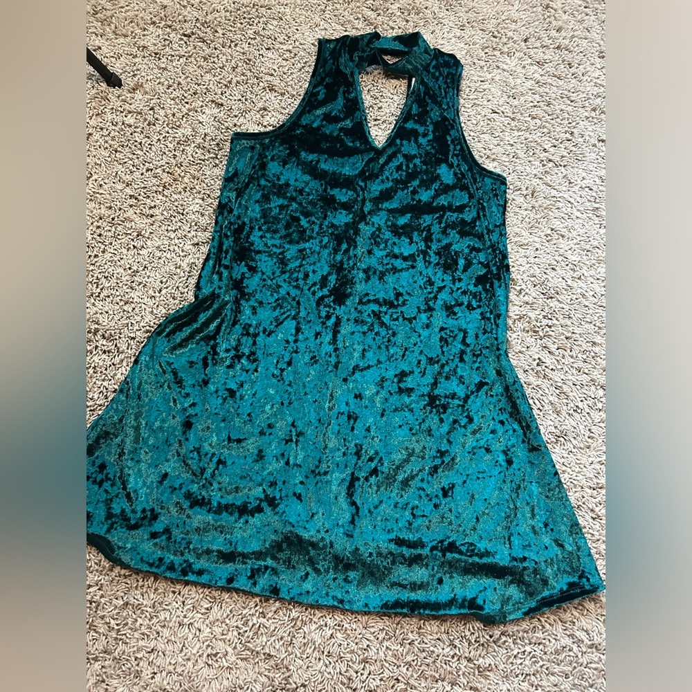 Altar’d State | Emerald Green Crushed Velvet Choker Cut out dress